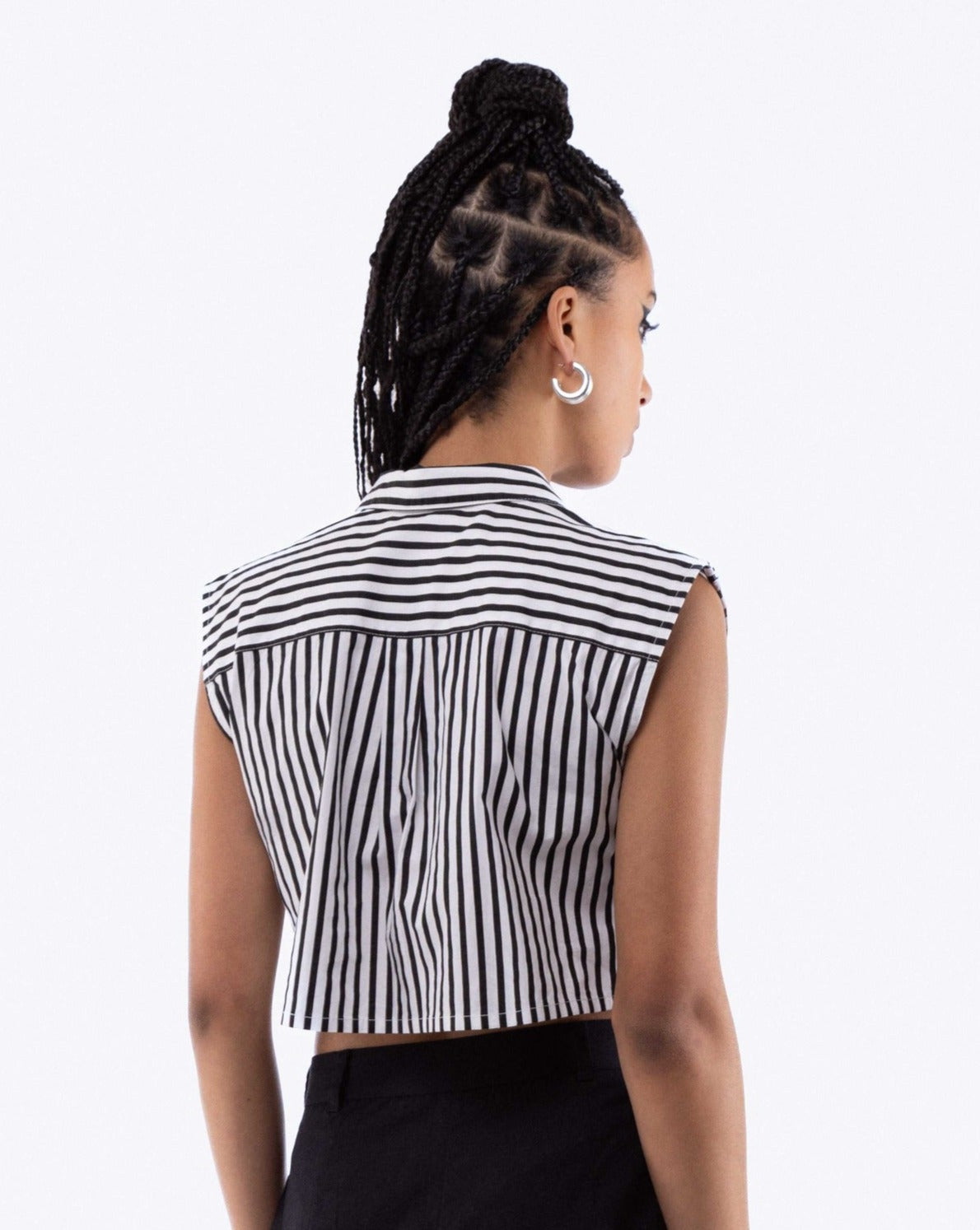 Black Sleeveless Stripe Cropped Shirt