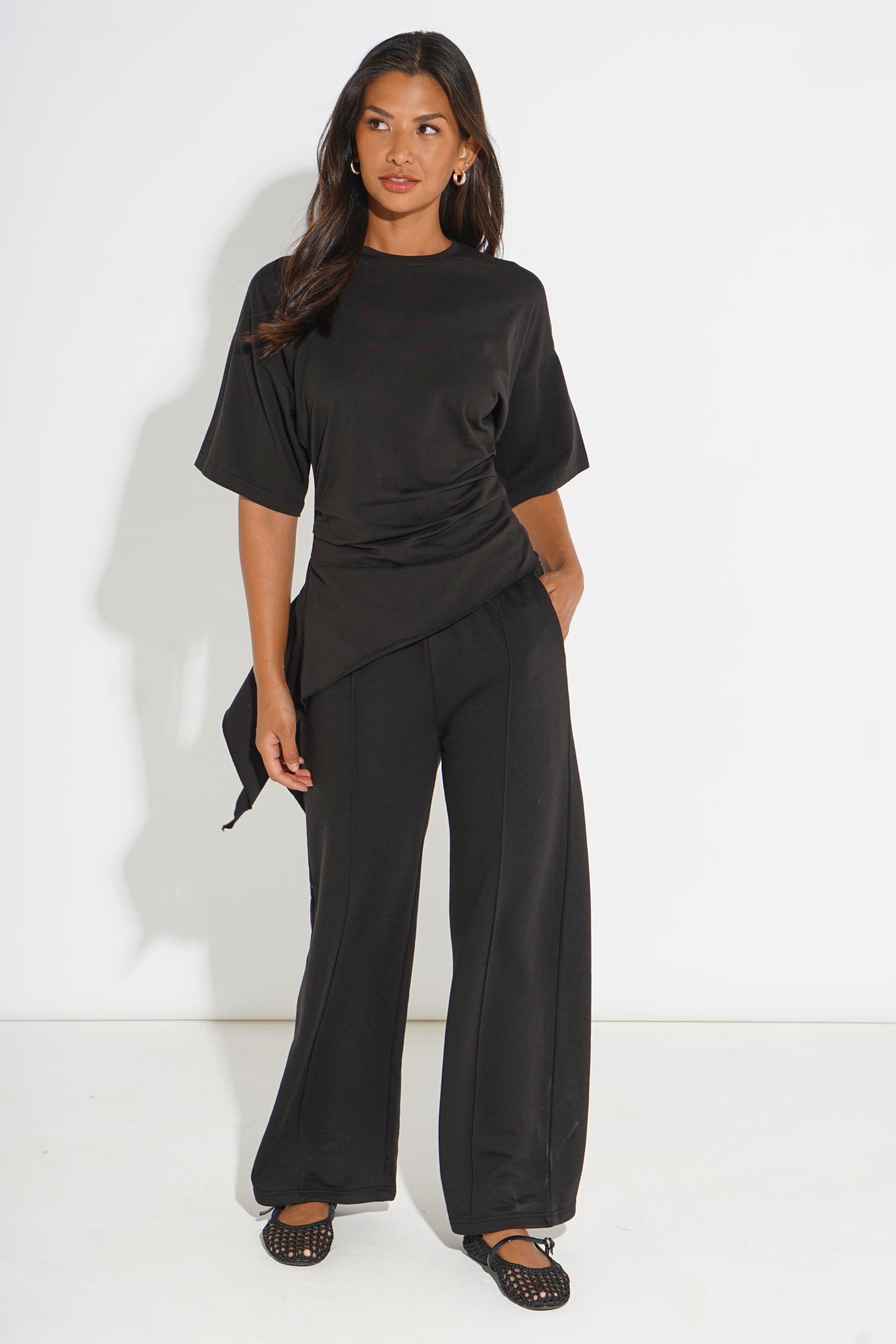 RUCHED TIE-SIDE ASYMMETRIC T-SHIRT SILKROAD DAUGHTERS