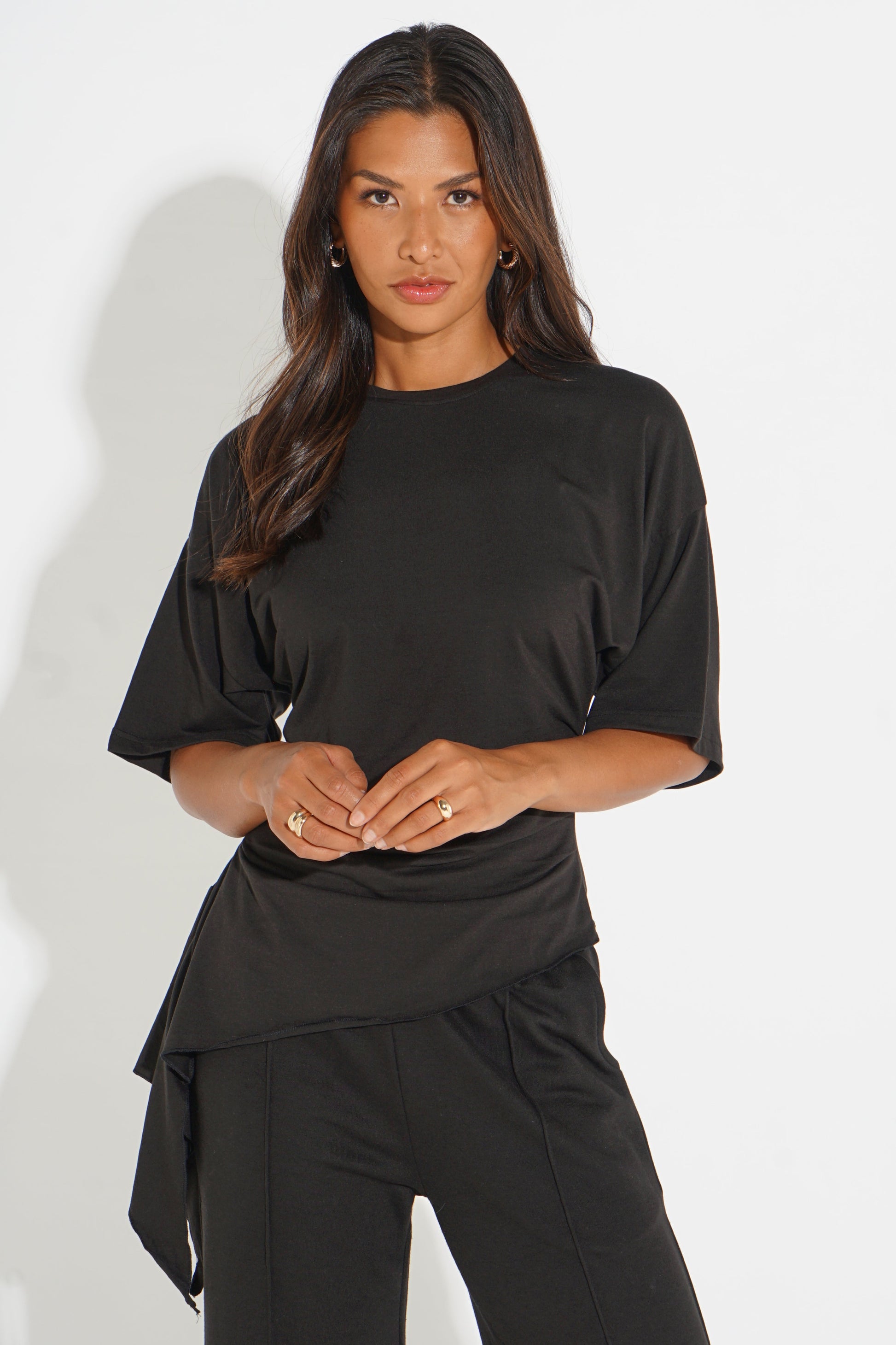 RUCHED TIE-SIDE ASYMMETRIC T-SHIRT SILKROAD DAUGHTERS