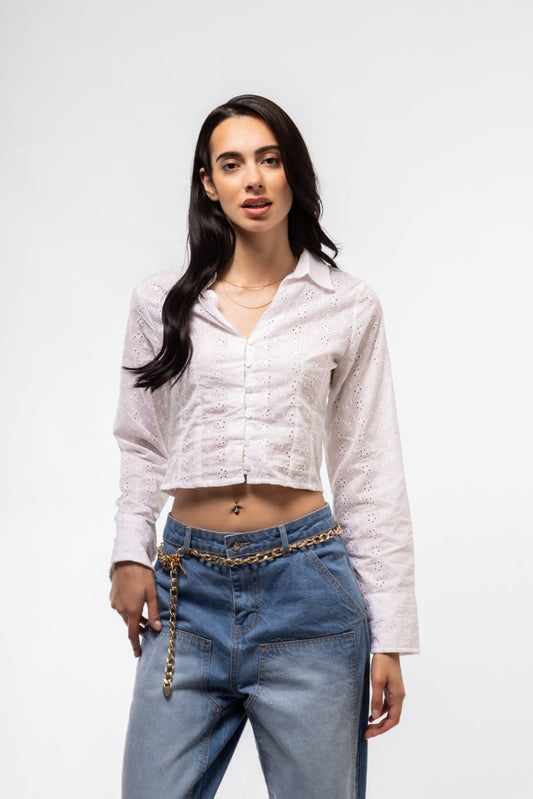 Cropped white broderie anglaise blouse with long sleeves – classic summer style model 

