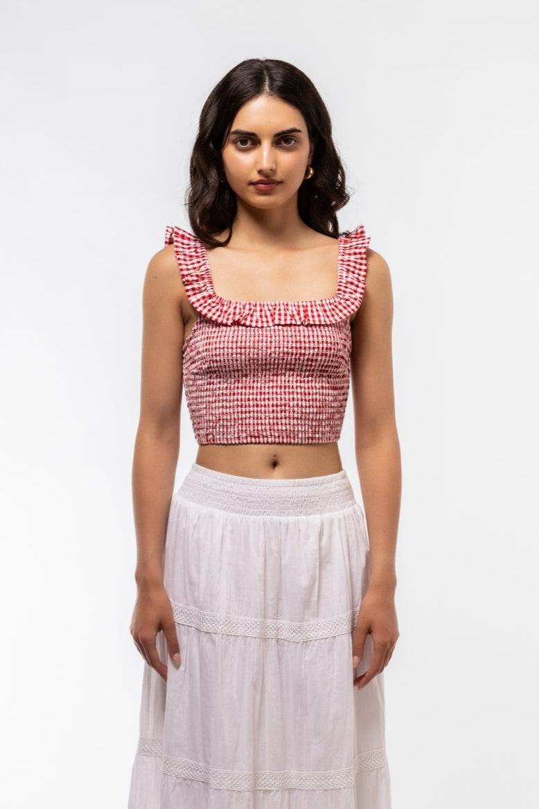 Front-facing ruffle top in check pattern – lightweight and chic

