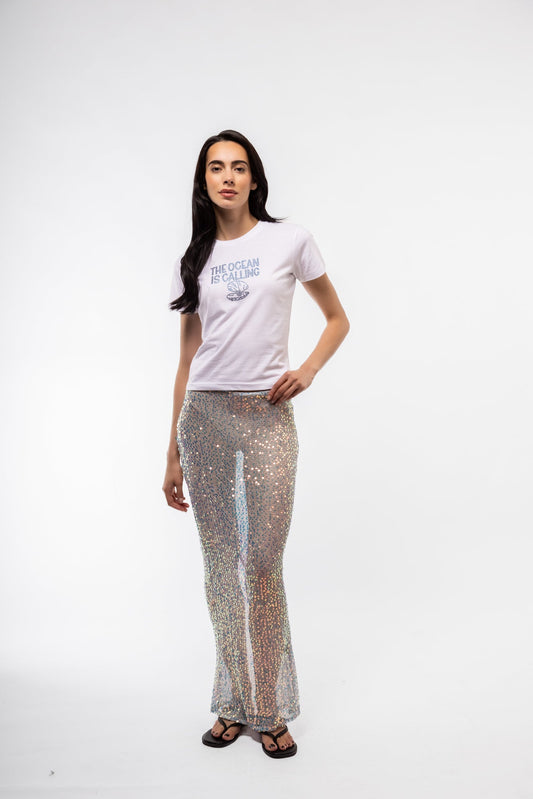 Front view of sequin knitted midi skirt – shimmering and textured

