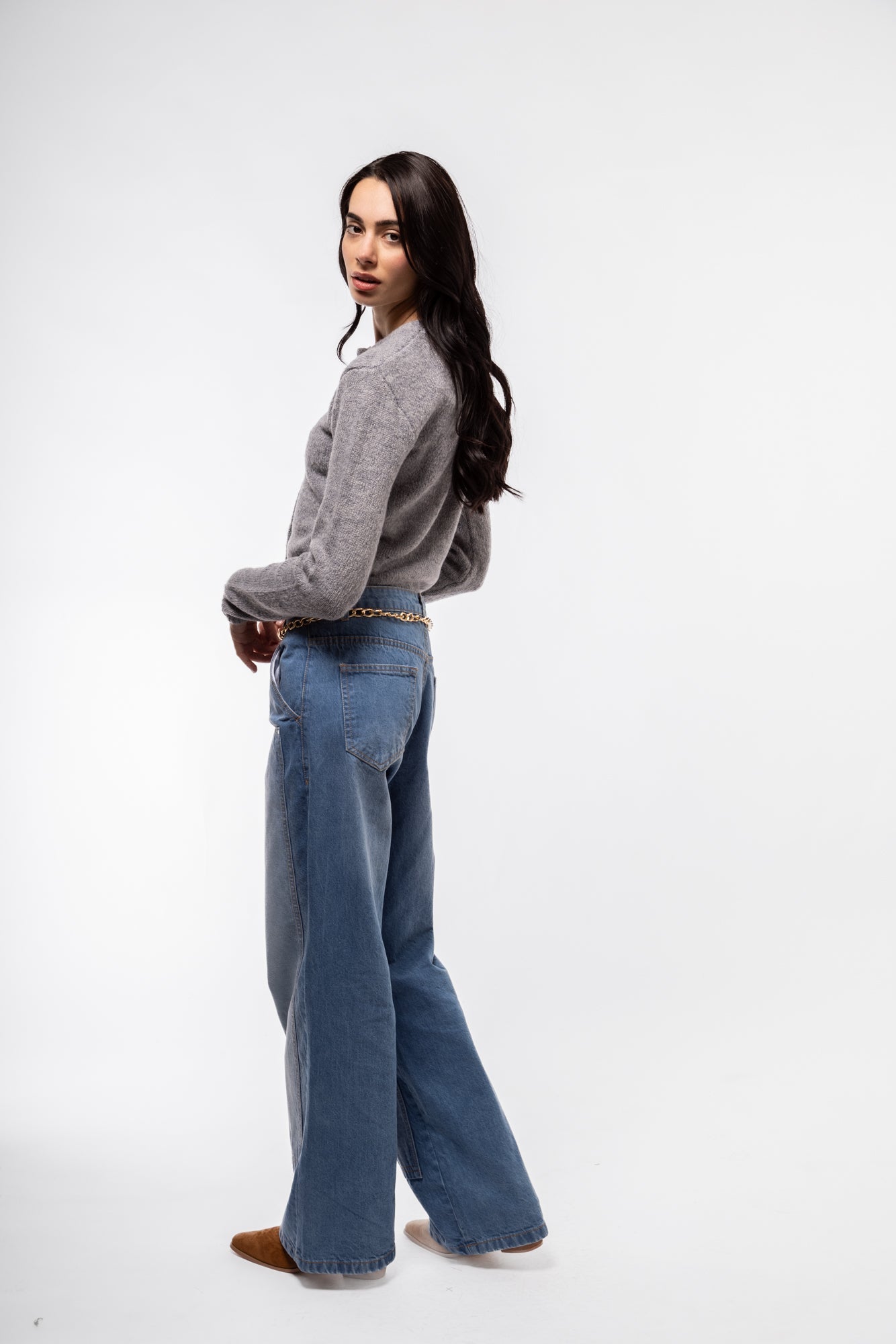 Grey button-front knitwear – casual side angle

