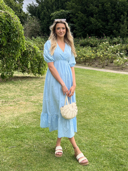 tIERED dRESS IN lIGHT-bLUE 