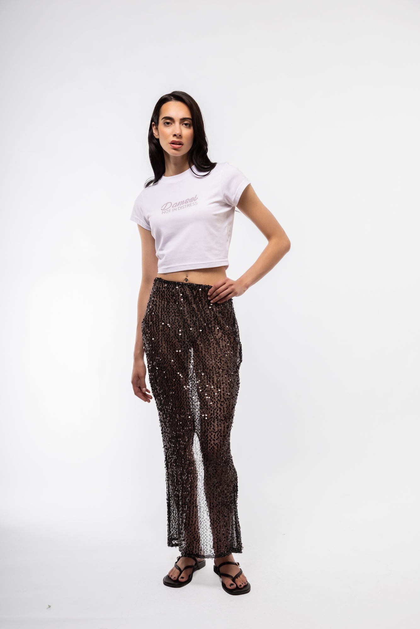 Front view of sequin knitted midi skirt – shimmering and textured

