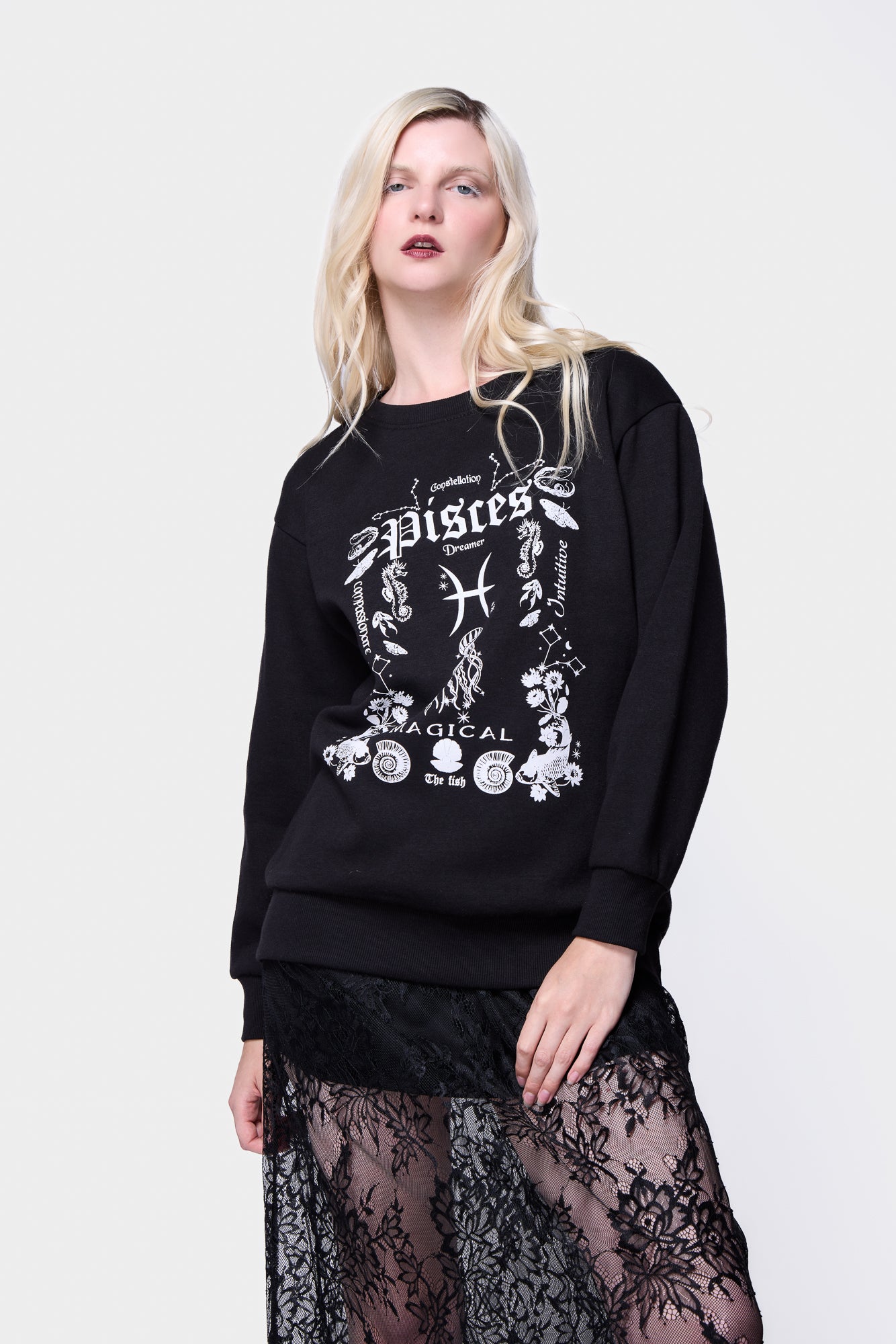 PISCES ASTROLOGY SWEATSHIRT Black 6