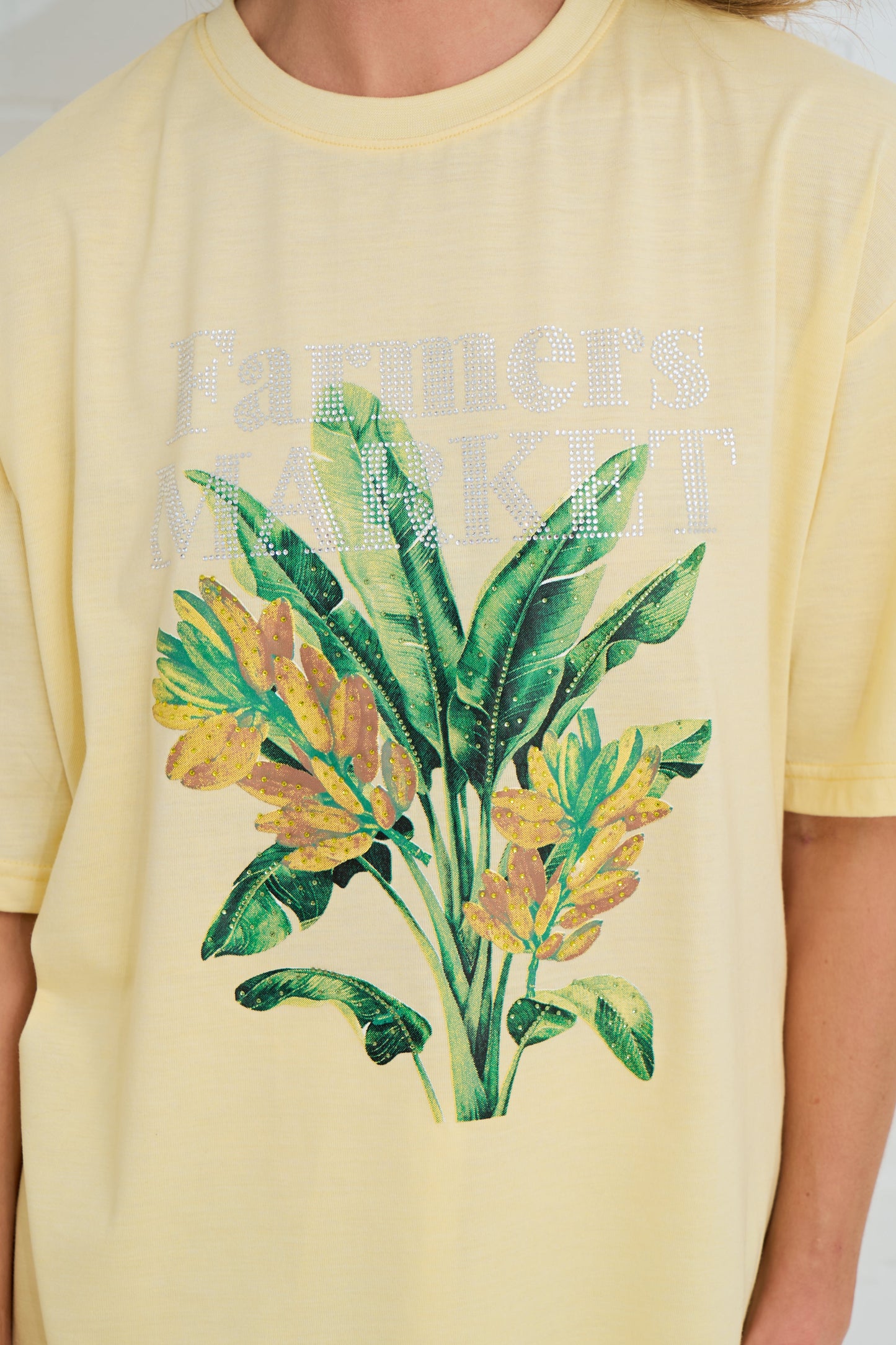FARMERS MARKETS RHINESTONE OVERSIZED TEE SILKROAD DAUGHTERS