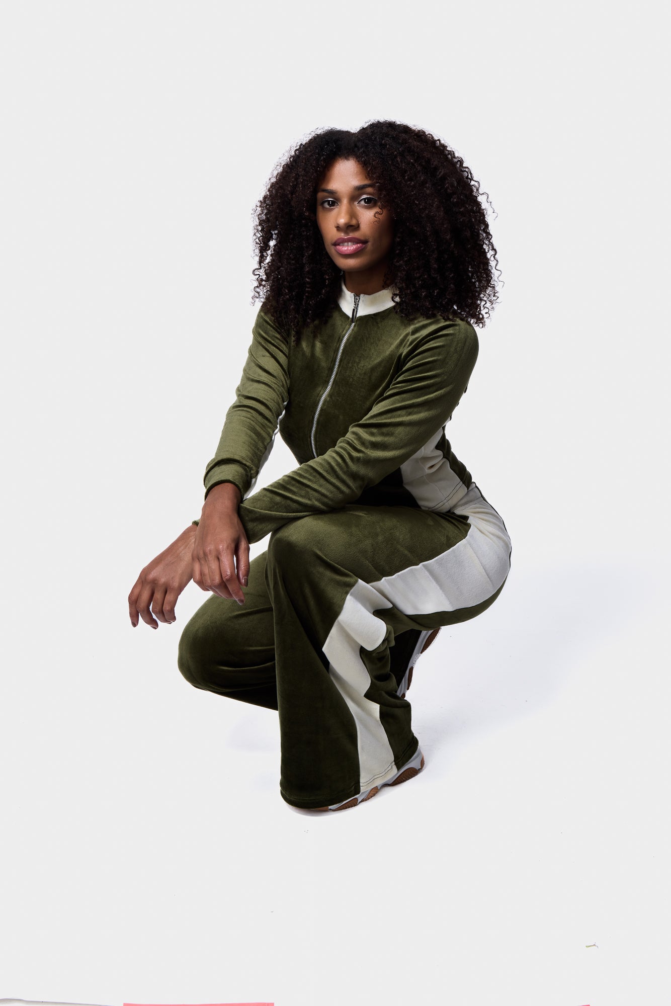 khaki-velour-top-white-contrast-panel